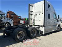 2022 Freightliner Cascadia