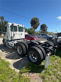 2013 Freightliner CASCADIA