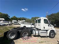 2013 Freightliner CASCADIA
