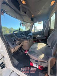 2013 Freightliner CASCADIA