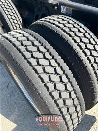 2019 Kenworth T680 6X4 T/A SLEEPER TRUCK TRA