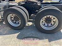 2019 Kenworth T680 6X4 T/A SLEEPER TRUCK TRA