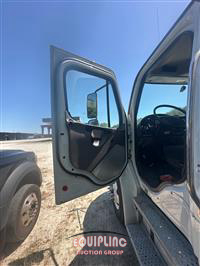 2020 Freightliner M2