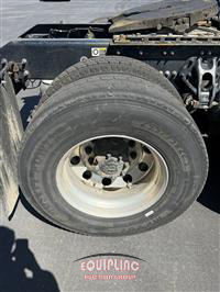 2023 Kenworth T680 6X4 T/A SLEEPER TRUCK TRA