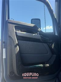 2023 Kenworth T680 6X4 T/A SLEEPER TRUCK TRA