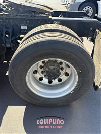 2023 Kenworth T680 6X4 T/A SLEEPER TRUCK TRA