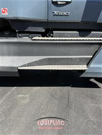 2023 Kenworth T680 6X4 T/A SLEEPER TRUCK TRA