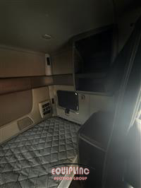 2018 International LT625 6X4 T/A SLEEPER TRUCK TR