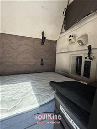 2015 Volvo VNL 6X4 T/A SLEEPER TRUCK TRAC