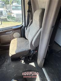 2015 Volvo VNL 6X4 T/A SLEEPER TRUCK TRAC