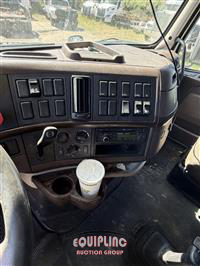 2015 Volvo VNL 6X4 T/A SLEEPER TRUCK TRAC