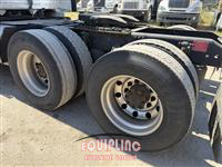 2015 Volvo VNL 6X4 T/A SLEEPER TRUCK TRAC