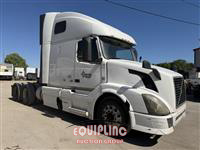 2015 Volvo VNL 6X4 T/A SLEEPER TRUCK TRAC