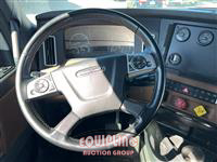 2021 Freightliner CASCADIA 6X4 T/A SLEEPER TRUCK