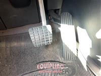 2021 Freightliner CASCADIA 6X4 T/A SLEEPER TRUCK