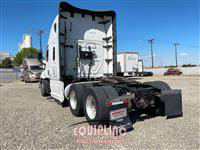 2021 Freightliner CASCADIA 6X4 T/A SLEEPER TRUCK