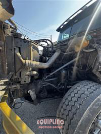 2000 Volvo WG TRI/AXLE FLATBED DUMP TRUCK