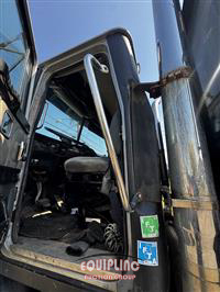 2000 Volvo WG TRI/AXLE FLATBED DUMP TRUCK