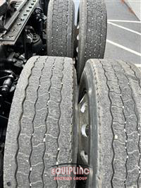 2016 Kenworth T880 DAY CAB