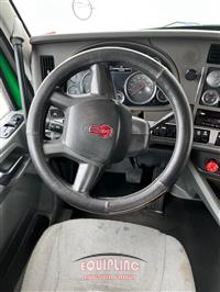 2016 Kenworth T880 DAY CAB