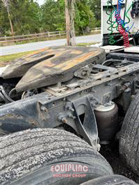 2016 International LF687 T/A 6X4 SLEEPER TRUCK TR