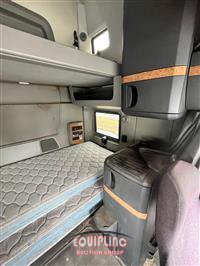 2016 International LF687 T/A 6X4 SLEEPER TRUCK TR