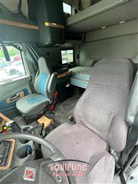 2016 International LF687 T/A 6X4 SLEEPER TRUCK TR