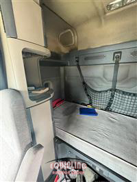 2014 Freightliner CASCADIA