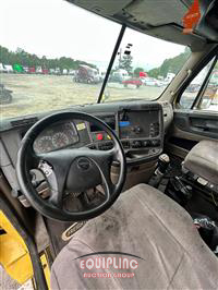 2014 Freightliner CASCADIA