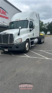 2015 Freightliner CASCADIA