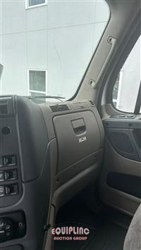 2015 Freightliner CASCADIA