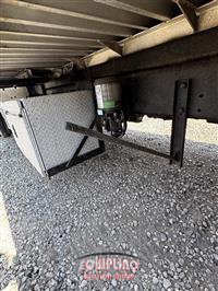 2017 Western Star 4700 TRI/A FLATBED W/ CRANE TR