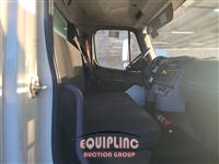 2019 Freightliner M2 4X2 S/A 28FT NON CDL BOX TR