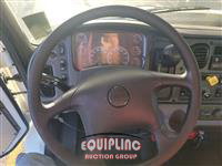 2019 Freightliner M2 4X2 S/A 28FT NON CDL BOX TR