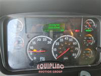 2019 Freightliner M2 4X2 S/A 28FT NON CDL BOX TR