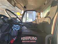 2019 Freightliner M2 4X2 S/A 28FT NON CDL BOX TR