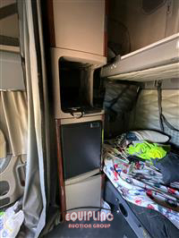 2018 Freightliner CASCADIA 6X4 T/A SLEEPER TRUCK