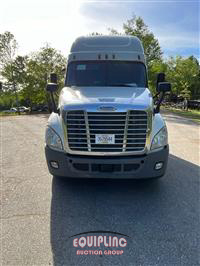 2018 Freightliner CASCADIA 6X4 T/A SLEEPER TRUCK