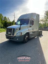 2018 Freightliner CASCADIA 6X4 T/A SLEEPER TRUCK