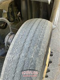 2018 Freightliner CASCADIA 6X4 T/A SLEEPER TRUCK