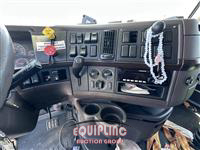 2016 Volvo VNL 6X4 T/A SLEEPER TRUCK TRAC