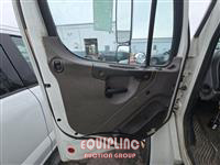 2018 Freightliner  M2 4X2 S/A  26FT CURTAIN SIDE