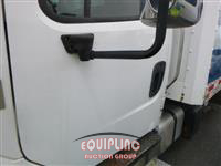 2018 Freightliner  M2 4X2 S/A  26FT CURTAIN SIDE