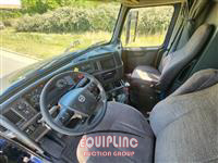 2019 Volvo VNL64T740