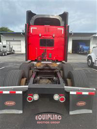 2015 Peterbilt 579 6X4 T/A SLEEPER TRUCK TRAC