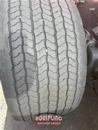 2015 Peterbilt 579 6X4 T/A SLEEPER TRUCK TRAC