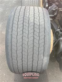 2015 Peterbilt 579 6X4 T/A SLEEPER TRUCK TRAC