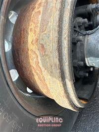 2015 Peterbilt 579 6X4 T/A SLEEPER TRUCK TRAC