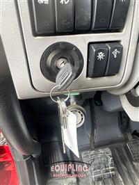 2015 Peterbilt 579 6X4 T/A SLEEPER TRUCK TRAC