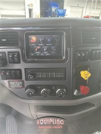 2015 Peterbilt 579 6X4 T/A SLEEPER TRUCK TRAC